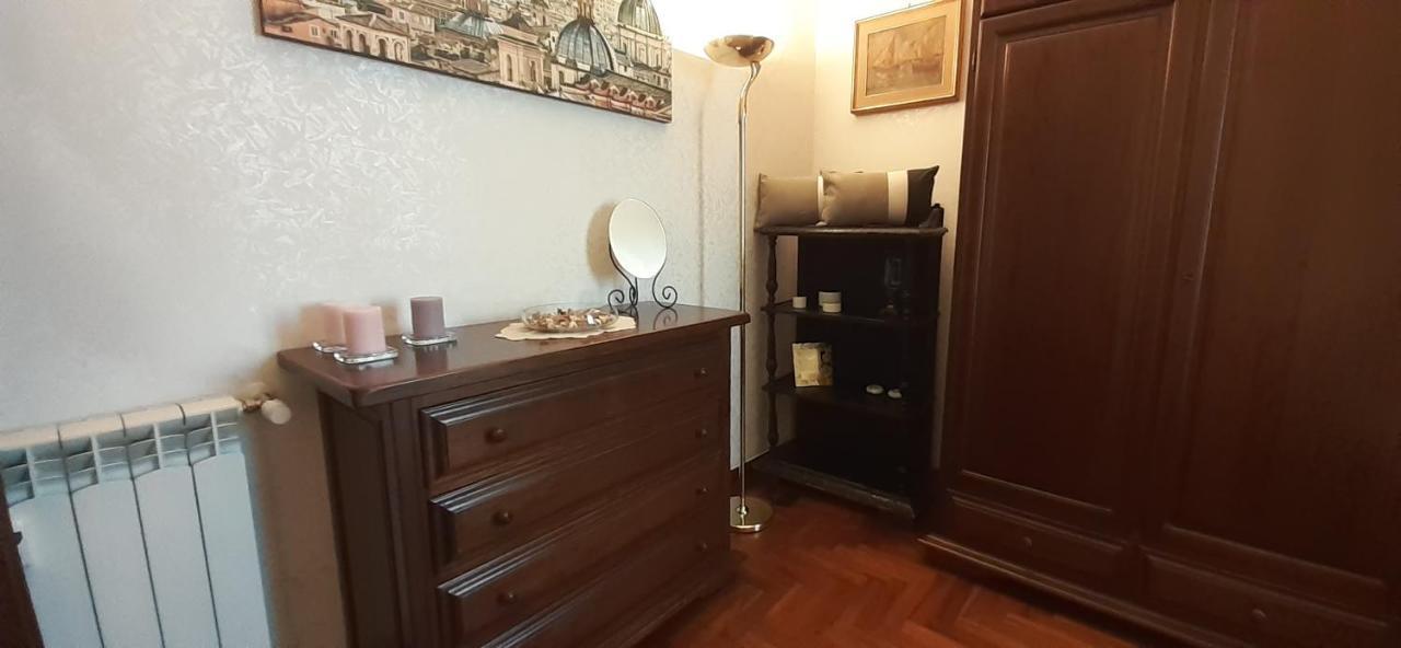 Pini Di Roma-new&cozy Apt In City Center- Metro A Re Di Appartamento Roma